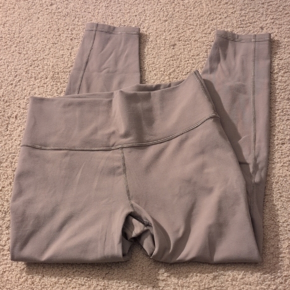 Fabletics Neutral Athletic Workout Leggings Size Medium - Picture 1 of 8